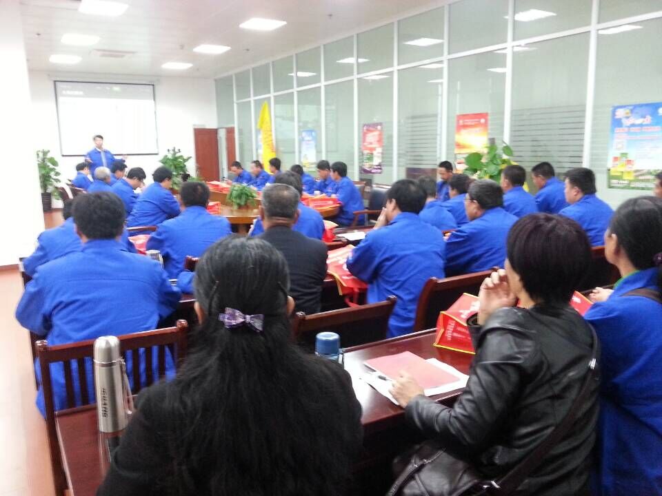 山东日照种粮大户来红四方复合肥厂家参观。 山东日照种粮大户来红四方复合肥厂家参观。